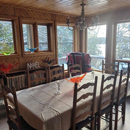 Chalet "Ici Et Maintenant, Sur Le Lac" Sainte-Marguerite-du-Lac-Masson Exterior photo