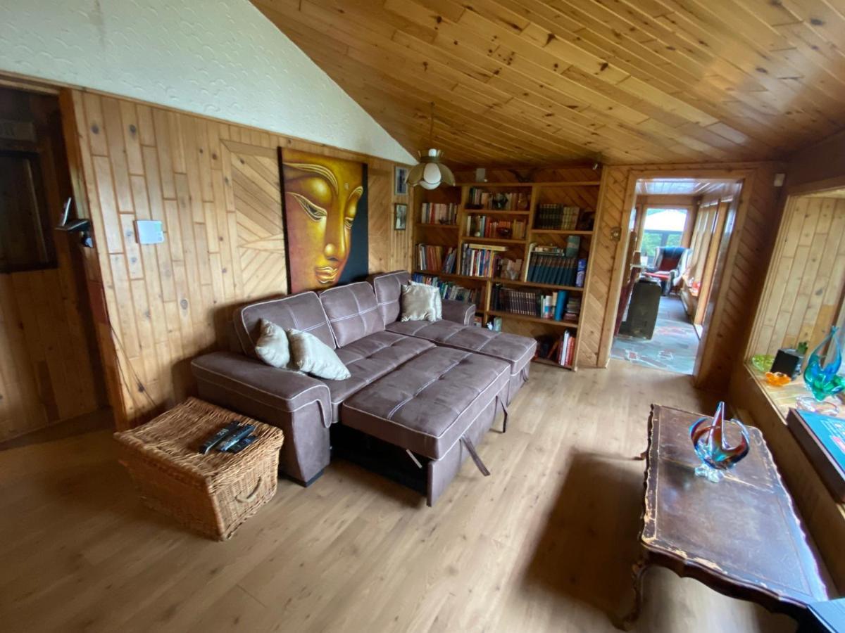 Chalet "Ici Et Maintenant, Sur Le Lac" Sainte-Marguerite-du-Lac-Masson Exterior photo